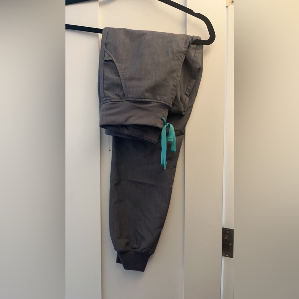 Figs jogger Zamora scrub pants graphite